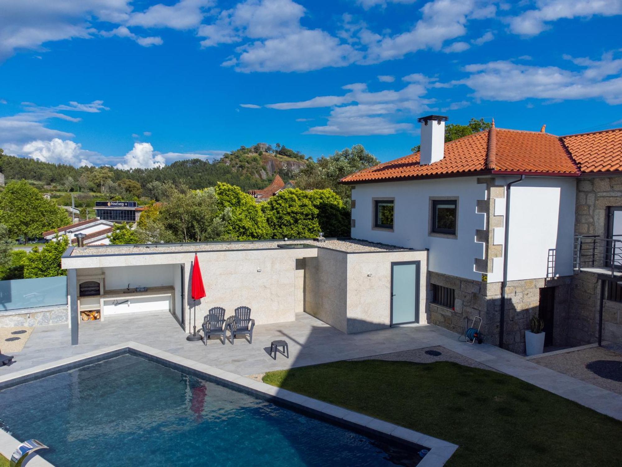 Casa Do Pinheiro - Alojamento Local Póvoa de Lanhoso Esterno foto